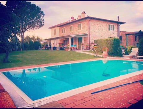 Alloggio incantevole con piscina House in Vinci