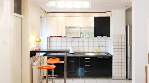 Kitchen or kitchenette, Dining area, pet friendly, stove