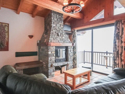 Chalet spacieux près pistes, 10 pers, balcon panoramique - FR-1-275-148 Apartment in Montvalezan