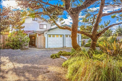 Brathouse By The Sea House in Copalis Beach