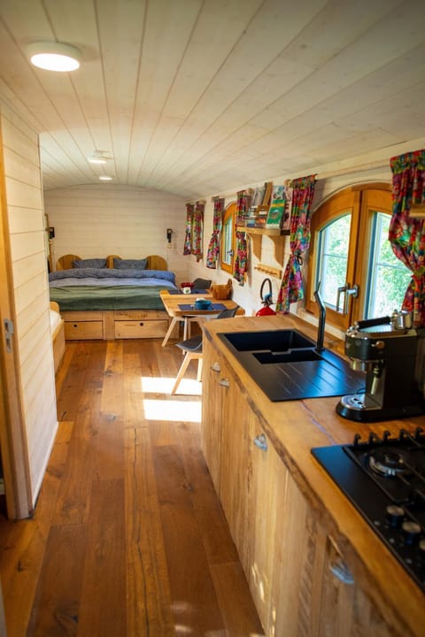 La Tiny House de la Bergerie Farm Stay in Manhay