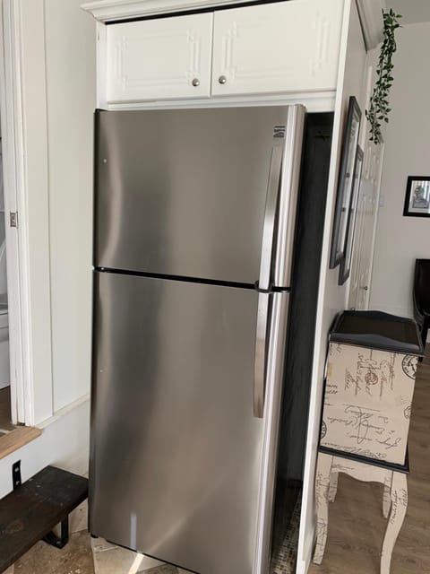 Country home, Sleeps 6 pets friendly House in Vancouver Island