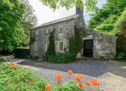 A magical hideaway overlooking the river Boyne House in Louth, Co. Louth, Ireland