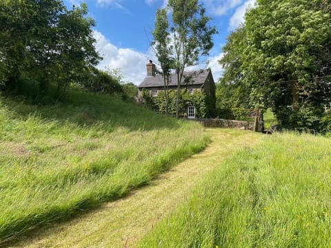 A magical hideaway overlooking the river Boyne House in Louth, Co. Louth, Ireland