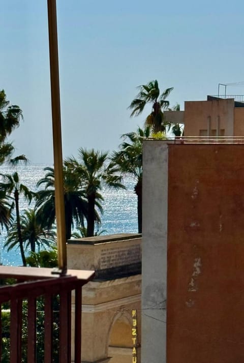 Cà Adri , appartamento in posizione strategica per godere delle spiaggia e dei sentieri Outdoor ! Apartment in Finale Ligure