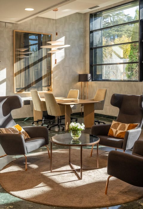 Seating area