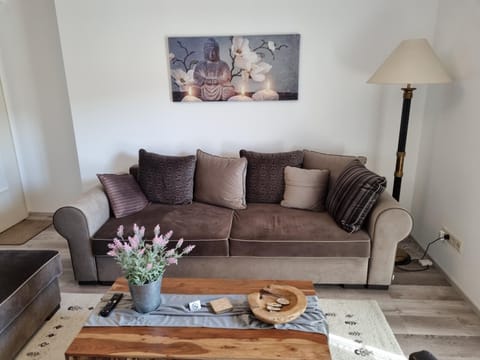 Living room, Lounge or bar, Seating area