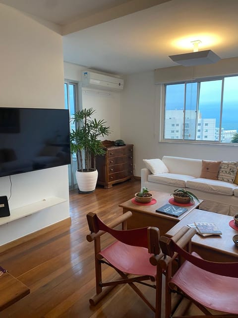 TV and multimedia, Living room, Seating area, air conditioner