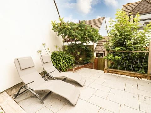 Patio, Garden view, sunbed