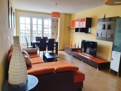 Communal lounge/ TV room, TV and multimedia, Living room