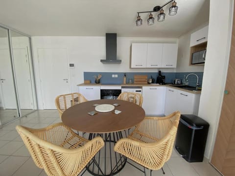 Dining area, stove, kitchen