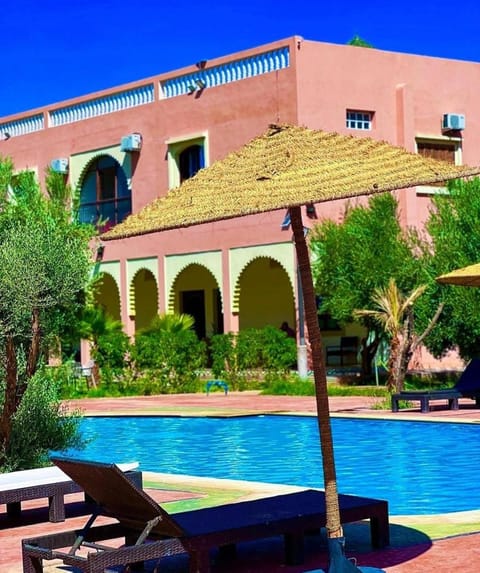 Pool view, Swimming pool, sunbed