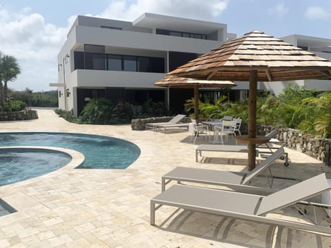 Property building, Swimming pool, Swimming pool