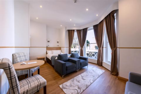 Bed, View (from property/room), Living room, Photo of the whole room, Seating area, Bedroom