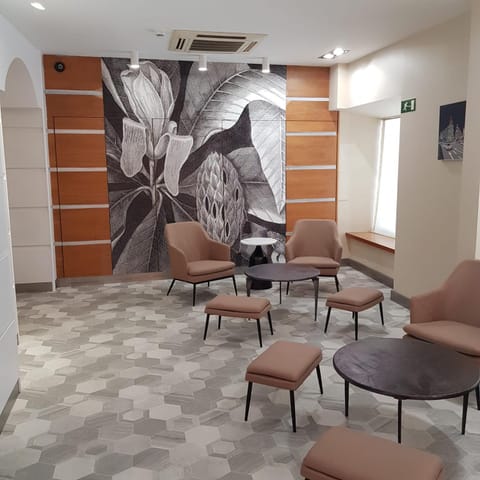 Lobby or reception, Seating area