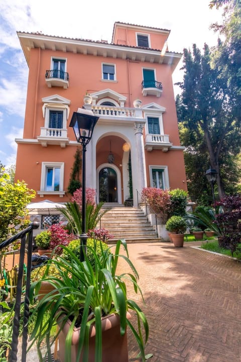 Property building, Garden