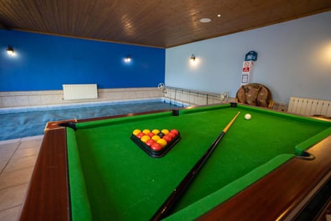 Lamack Vale House, Tenby, 5 Bedrooms with Private Heated Indoor Swimming Pool & Parking House in Wales