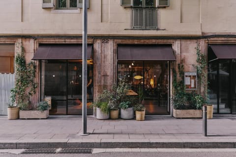 Facade/entrance