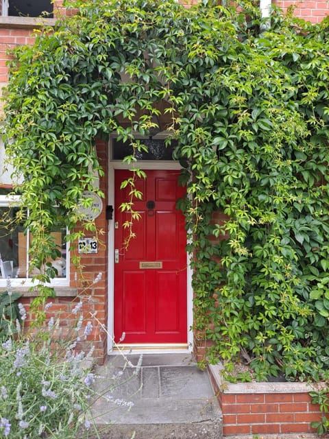 Property building, Facade/entrance, Internal: Not applicable to any particular room