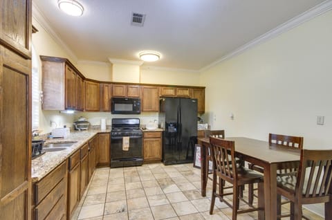 Homey Greenwood Getaway with Patio and Backyard House in Mississippi