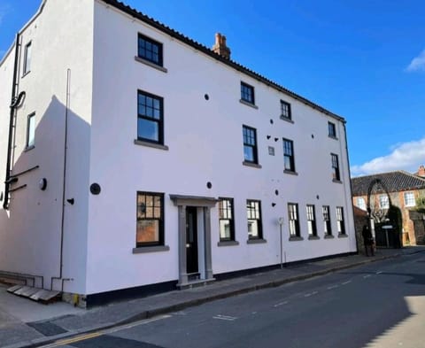 2 bed luxury duplex apartment in heart of Holt Apartment in Holt