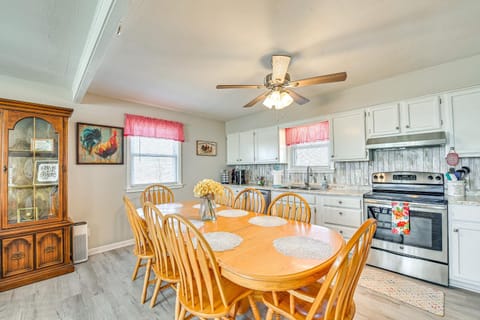 Welcoming Kentucky Home with Sprawling Views! House in Ohio
