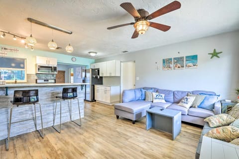 Ocean Breeze Oasis with Boat Dock and Slip on Canal! House in Bayshore Gardens