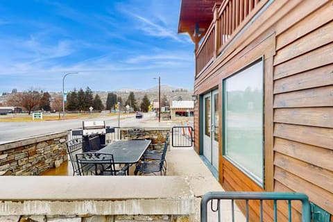 Driftin Cabanas Apartment hotel in Chelan (In Town)