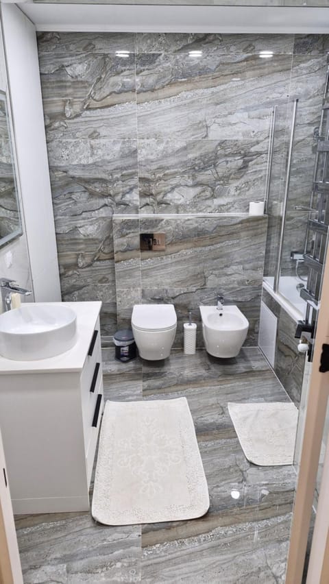 Shower, Toilet, Bathroom, bidet