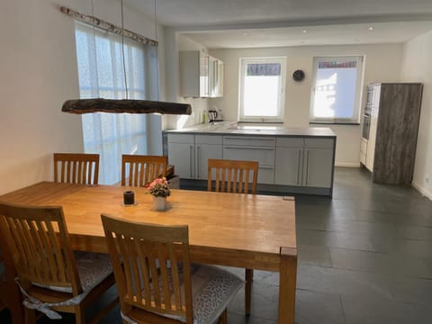 Kitchen or kitchenette, Dining area, stove