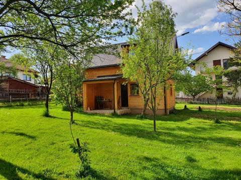 Property building, Day, Garden, Garden view