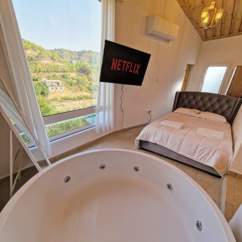 Bed, Hot Tub, Bedroom