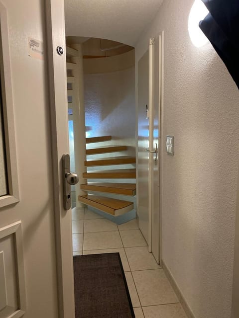 Get Cozy House in Zürich -renovated and newly furnished Winter 2026- Apartment in Zurich City