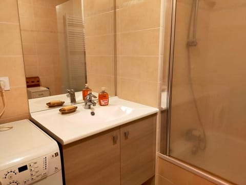 a nice room Vacation rental in Annemasse