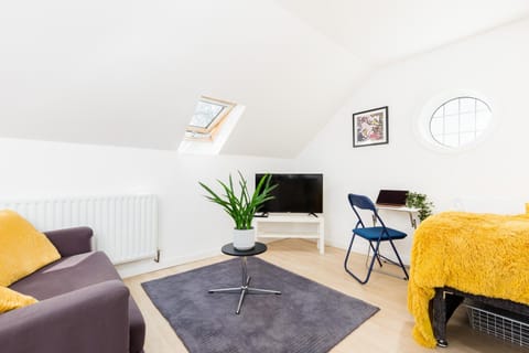 TV and multimedia, Bedroom