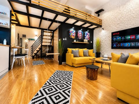 TV and multimedia, Living room, Seating area