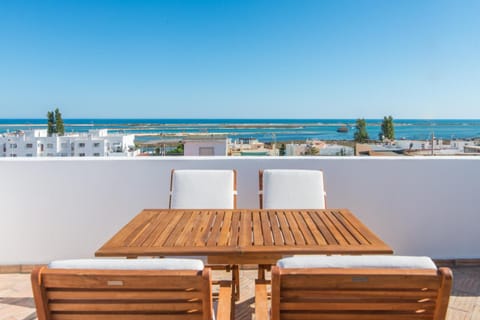 View (from property/room), Balcony/Terrace, Dining area, Beach, Sea view