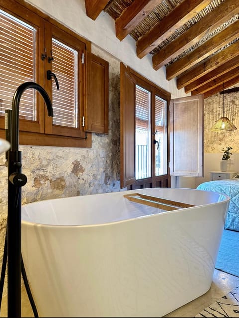 Bedroom, Bath