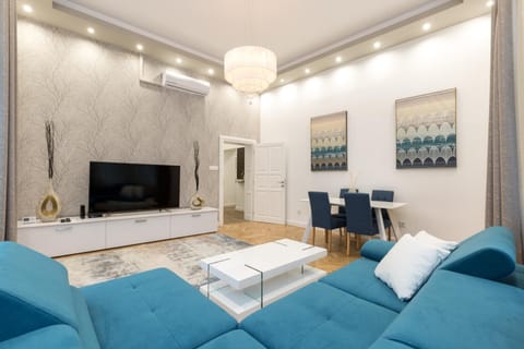 TV and multimedia, Living room