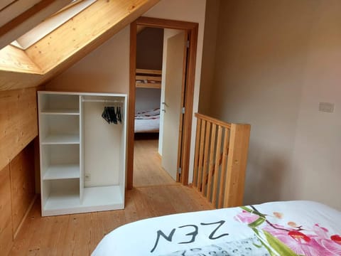 La clairière du lac, le bungalow de l'écureuil House in Wallonia, Belgium