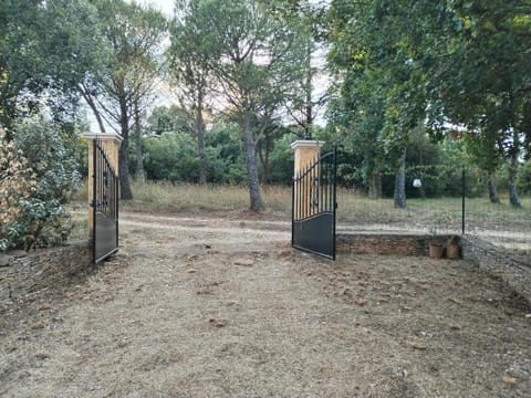 Facade/entrance, Natural landscape