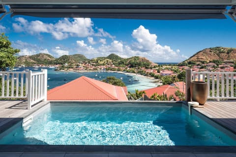 Nearby landmark, Day, Natural landscape, Lake view, Mountain view, Pool view, River view, Swimming pool, sunbed