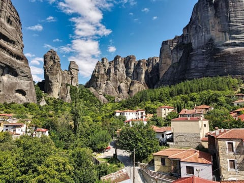 Nearby landmark, Neighbourhood, Natural landscape, Mountain view