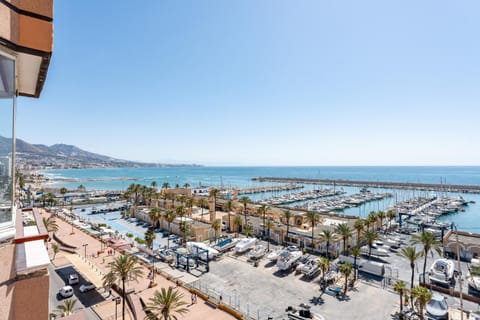 Stunning marina view apartment Apartment in Fuengirola