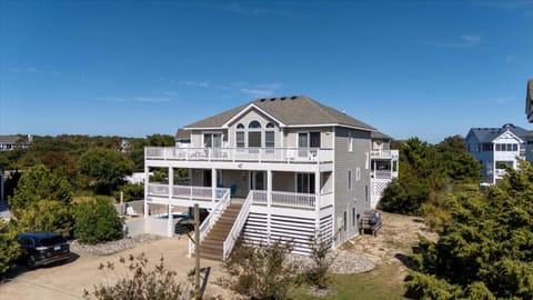 Time to UnWine House in Corolla