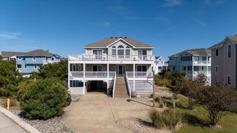 Time to UnWine House in Corolla