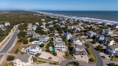 Time to UnWine House in Corolla