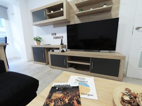 TV and multimedia, Living room, Dining area