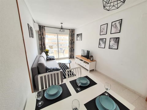 Living room, Dining area, air conditioner