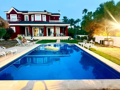 Property building, Off site, Garden, Swimming pool